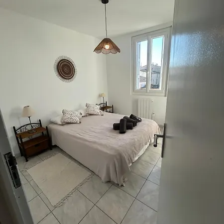 Centre With Private Sunny Terrace Appartamento Carcassonne