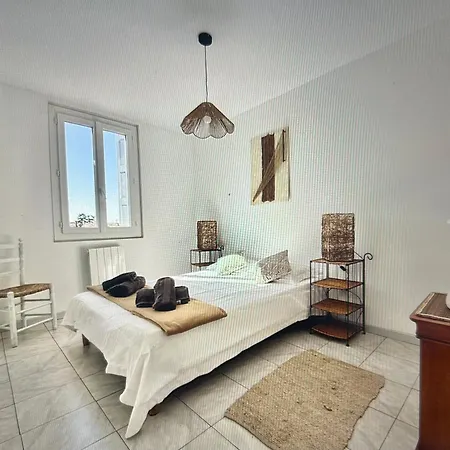Centre With Private Sunny Terrace Daire *