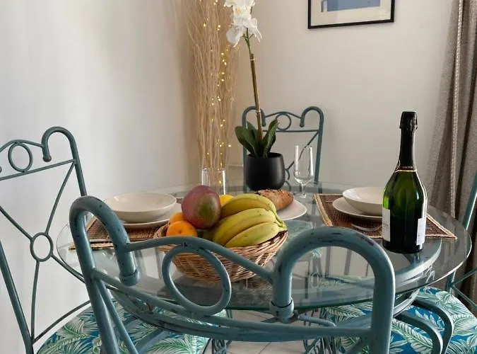 Centre With Private Sunny Terrace 公寓