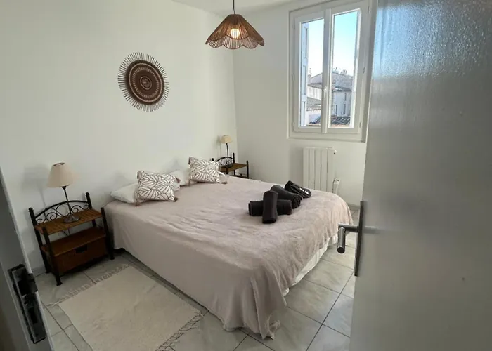 Centre With Private Sunny Terrace Daire Carcassonne