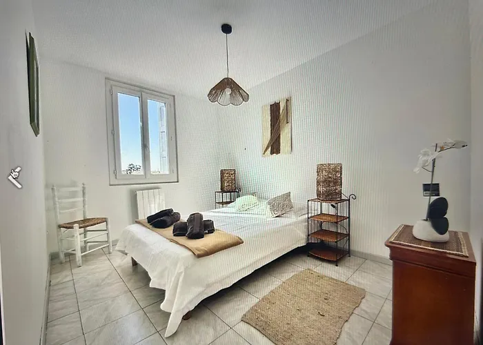 Centre With Private Sunny Terrace Daire *